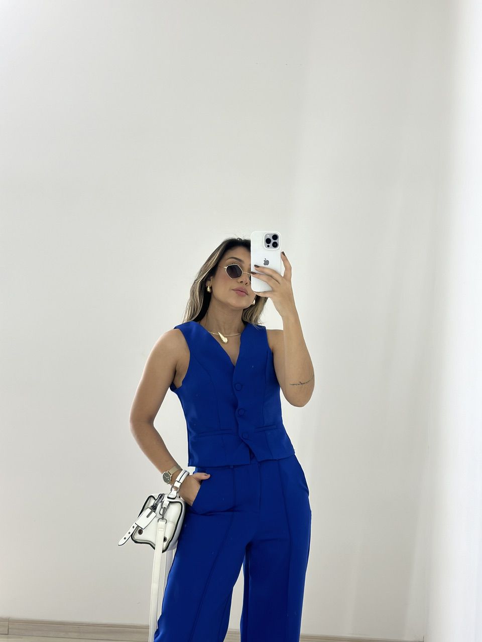 CONJUNTO COLETE COM CALÇA AZUL