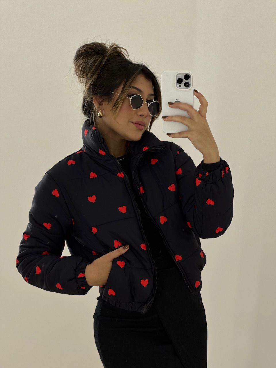 PUFFER CORAÇÕES PRETA - 0053840033 - CAROLLA FERRARO