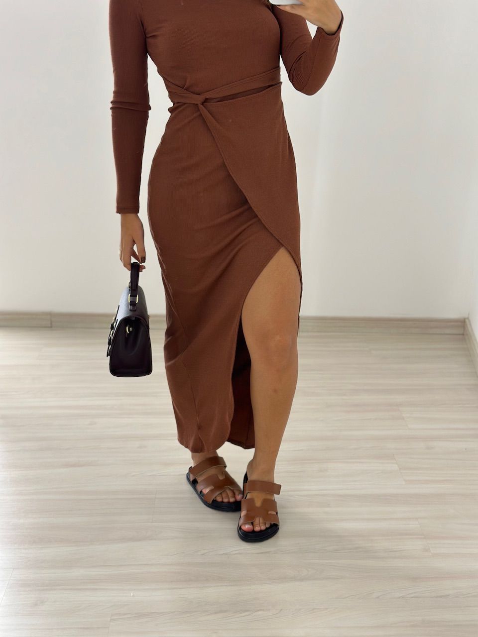 VESTIDO ALANA 02 CANELADO MARROM