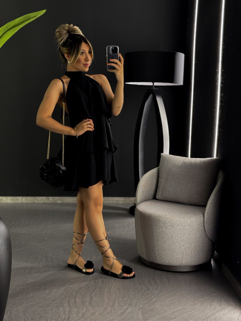 VESTIDO LENA BABADOS PRETO - 0047030032 - CAROLLA FERRARO