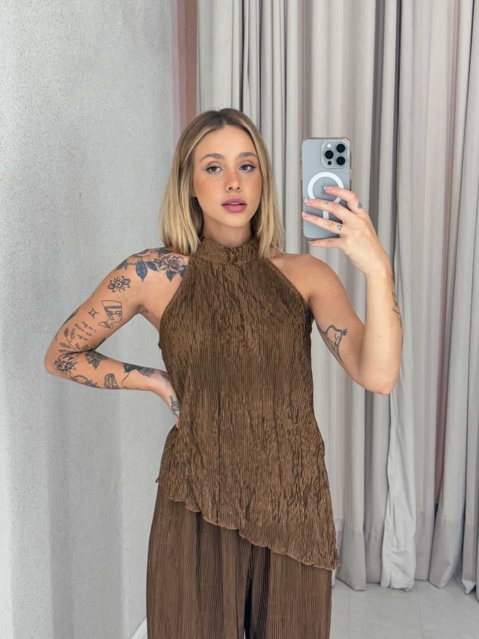 CONJUNTO ESTHER PLISSADO MARROM