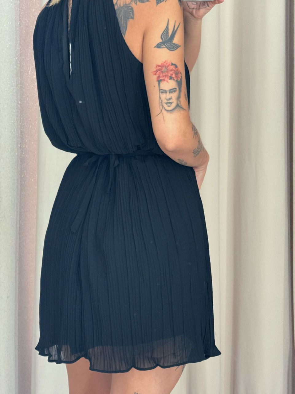 VESTIDO MARIA ELISA PLISSADO PRETO
