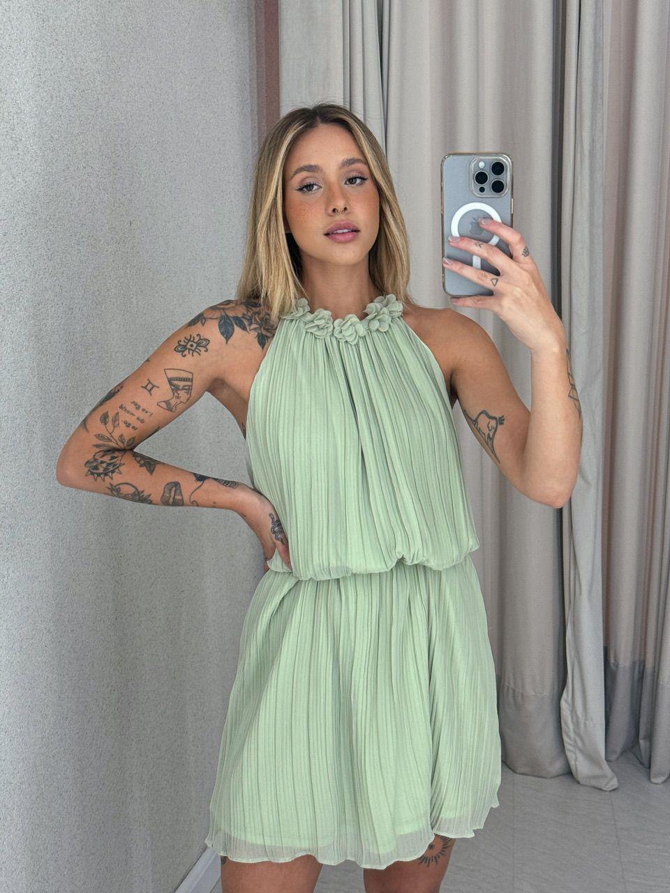 VESTIDO MARIA ELISA PLISSADO VERDE