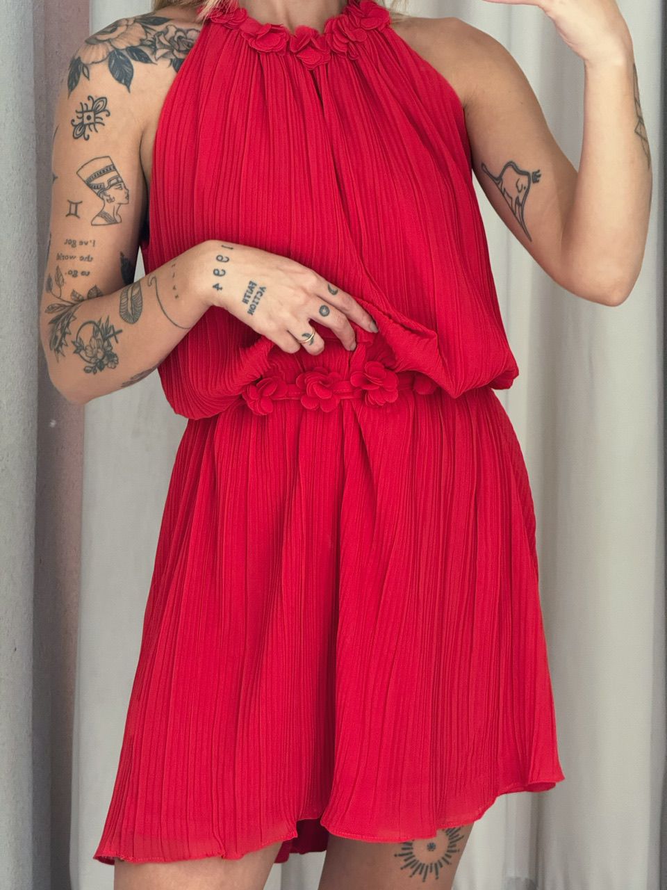 VESTIDO MARIA ELISA PLISSADO VERMELHO