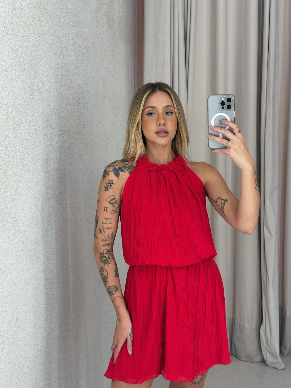 VESTIDO MARIA ELISA PLISSADO VERMELHO
