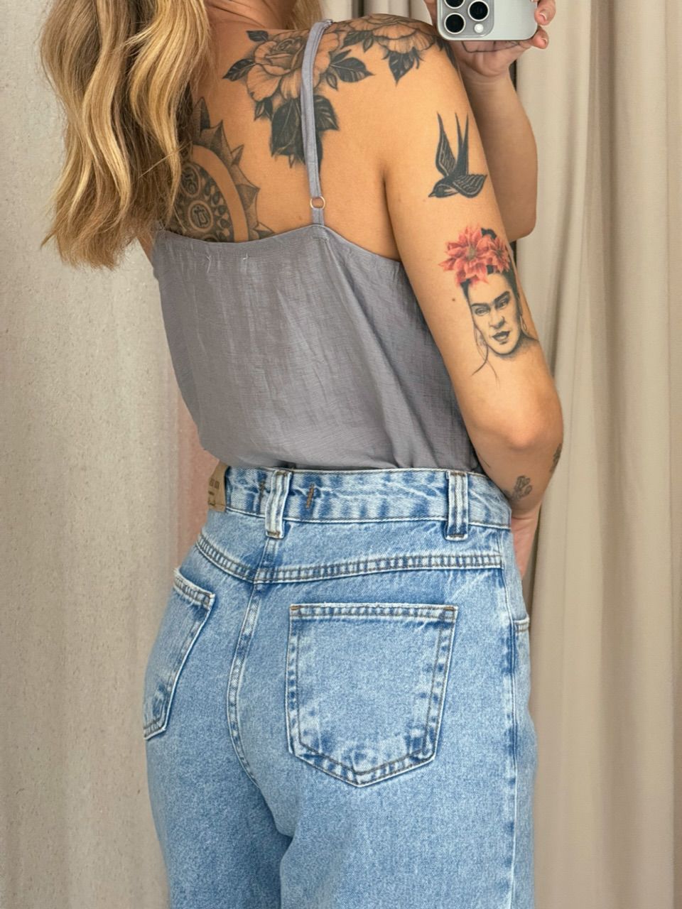 BLUSA VIVIANE ALÇA CINZA