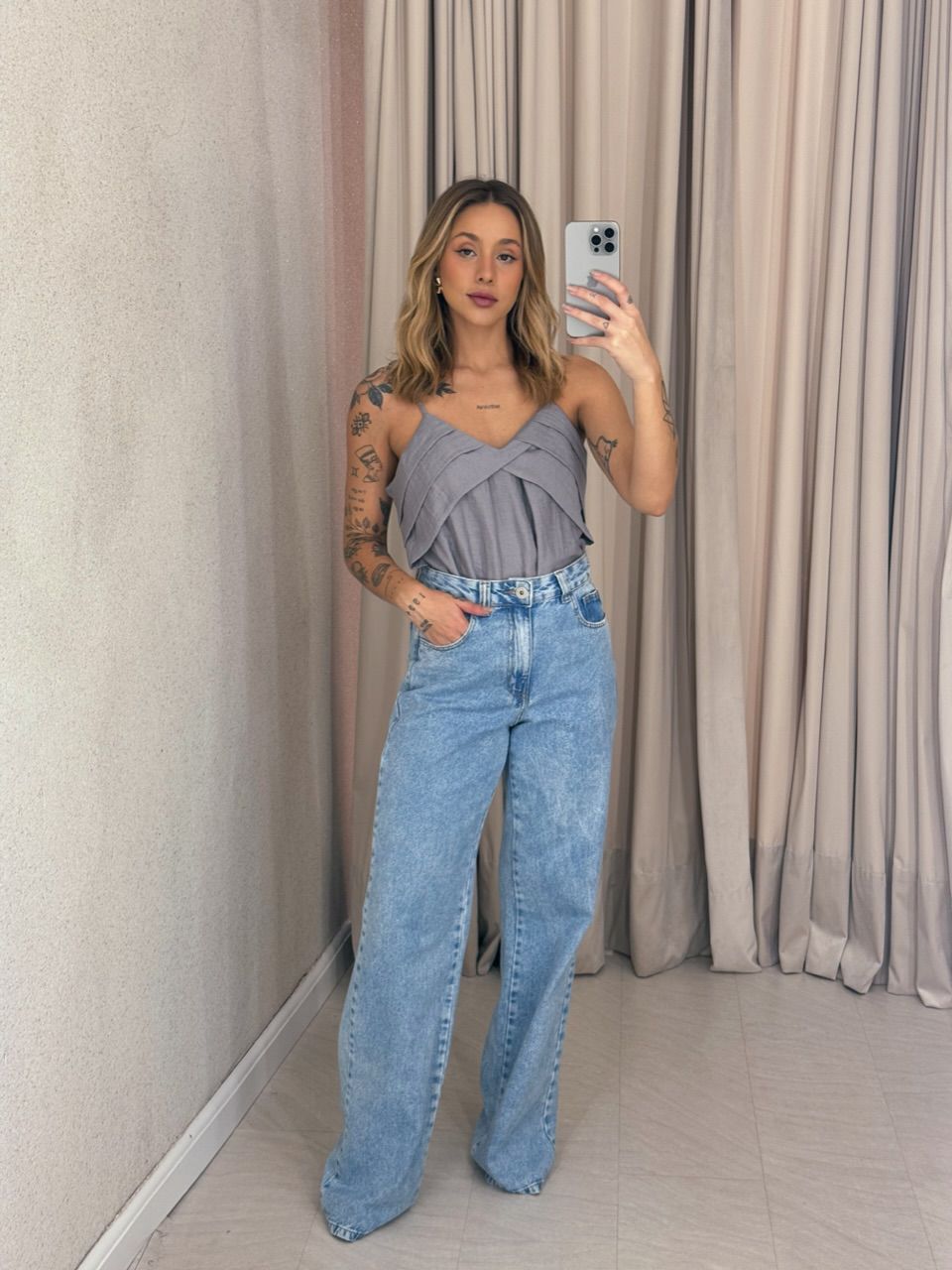 BLUSA VIVIANE ALÇA CINZA - 0060960091 - CAROLLA FERRARO