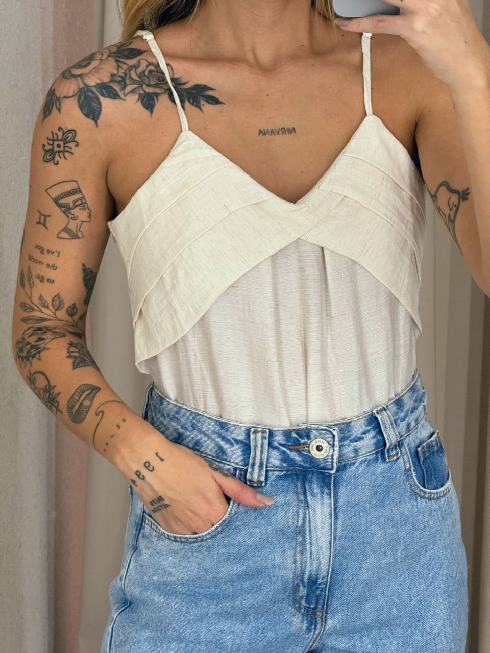 BLUSA VIVIANE ALÇA CRU