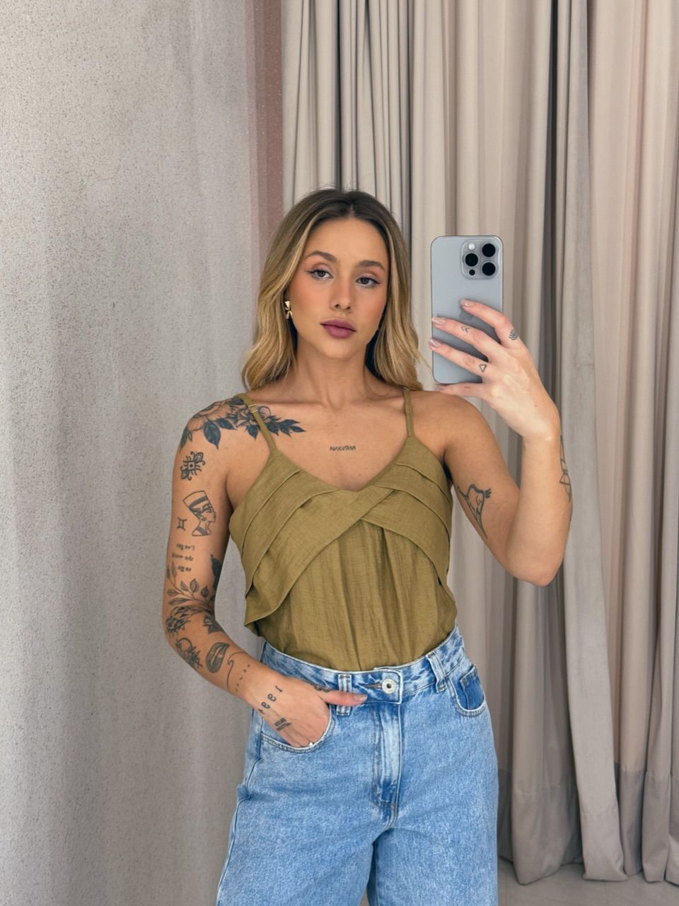 BLUSA VIVIANE ALÇA PISTACHE - 0060960145 - CAROLLA FERRARO