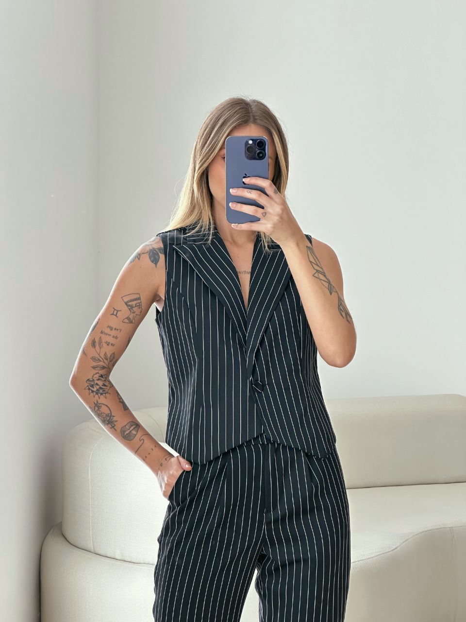 CONJUNTO ISA COLETE CALÇA PRETO