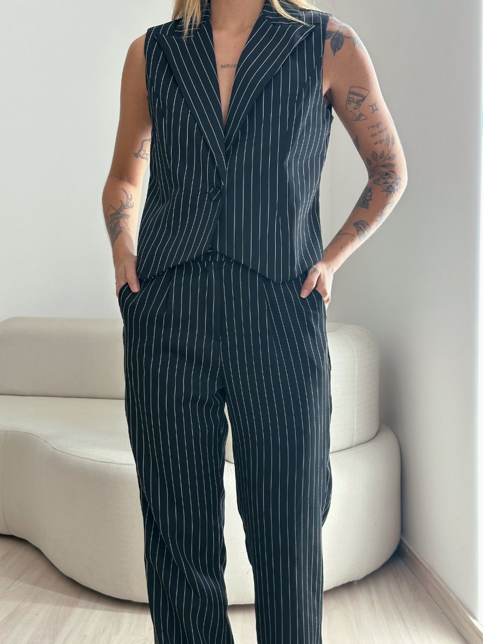CONJUNTO ISA COLETE CALÇA PRETO