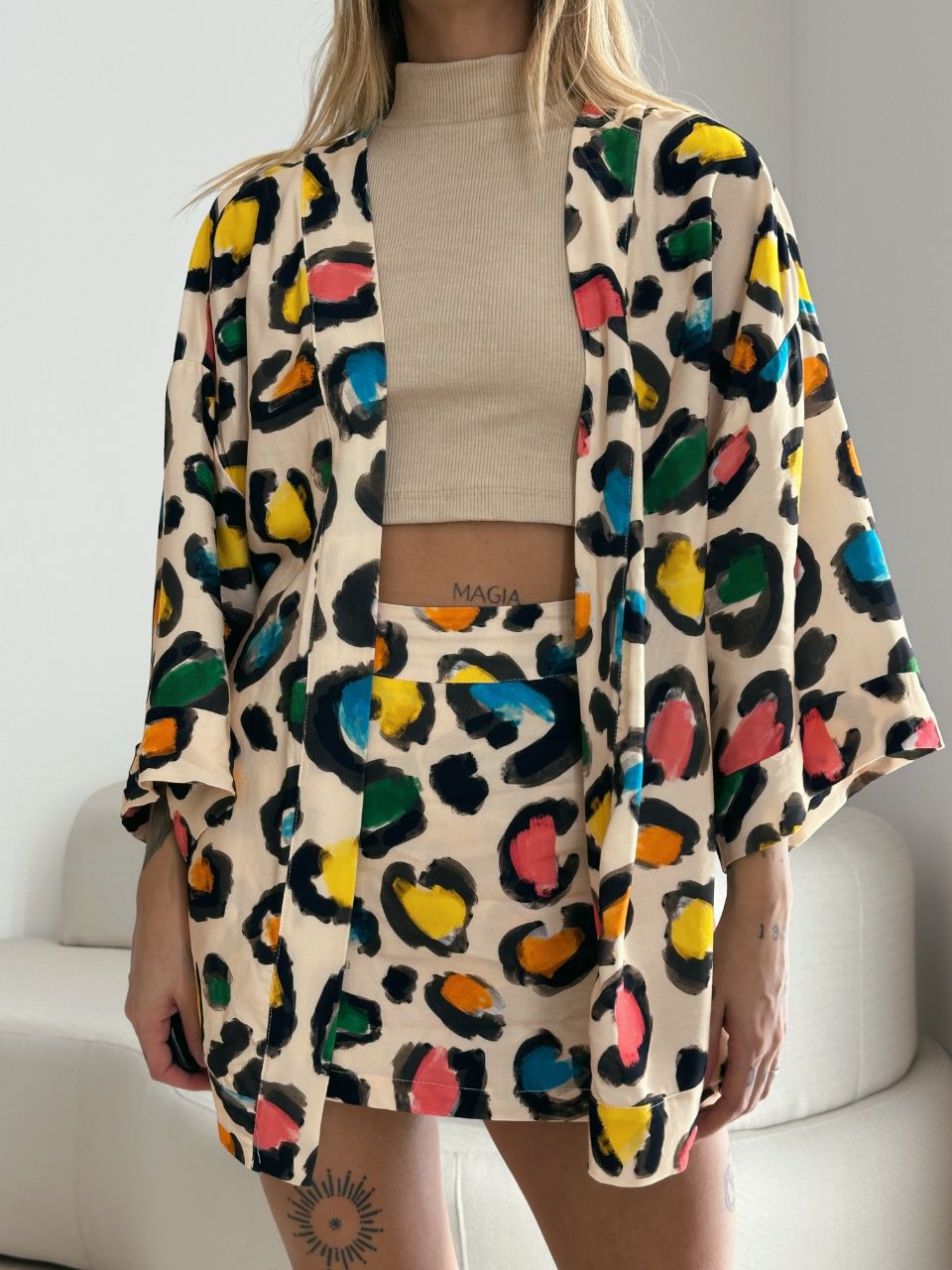 CONJUNTO ONÇA KIMONO COLORS