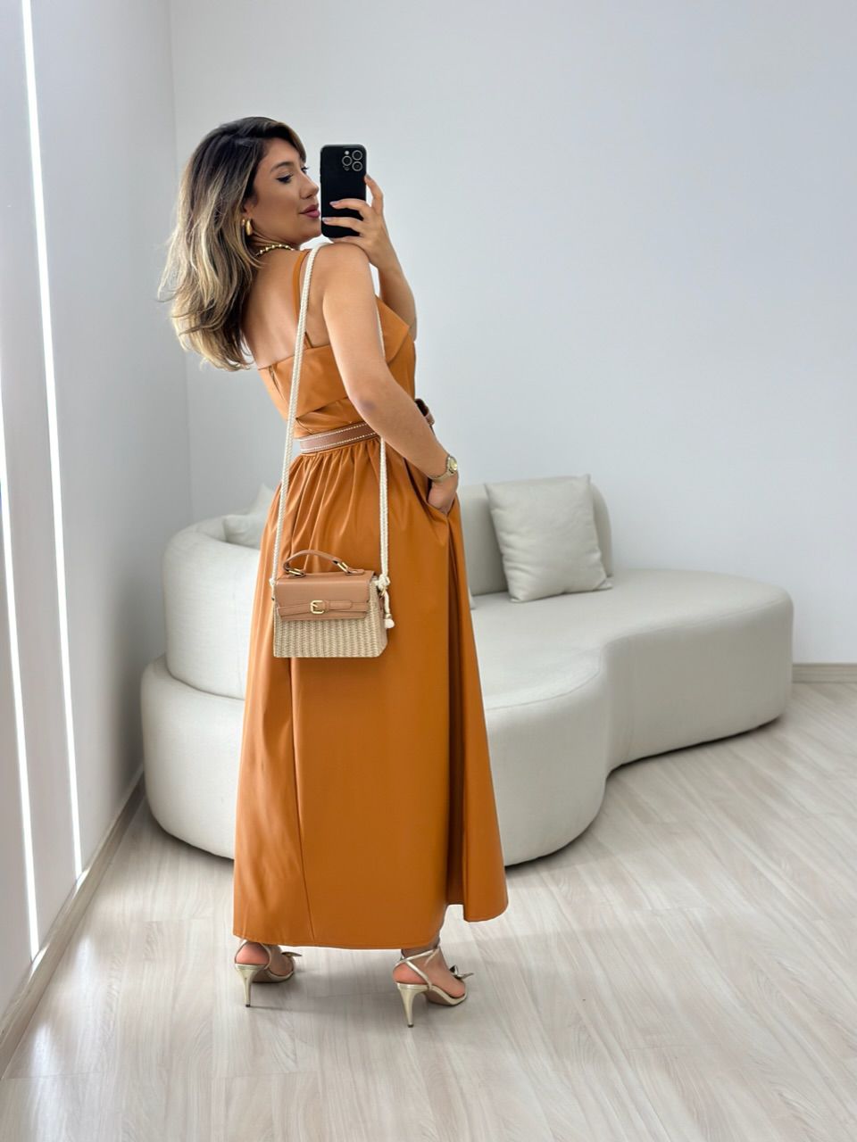 VESTIDO BRIANA COURINO CARAMELO
