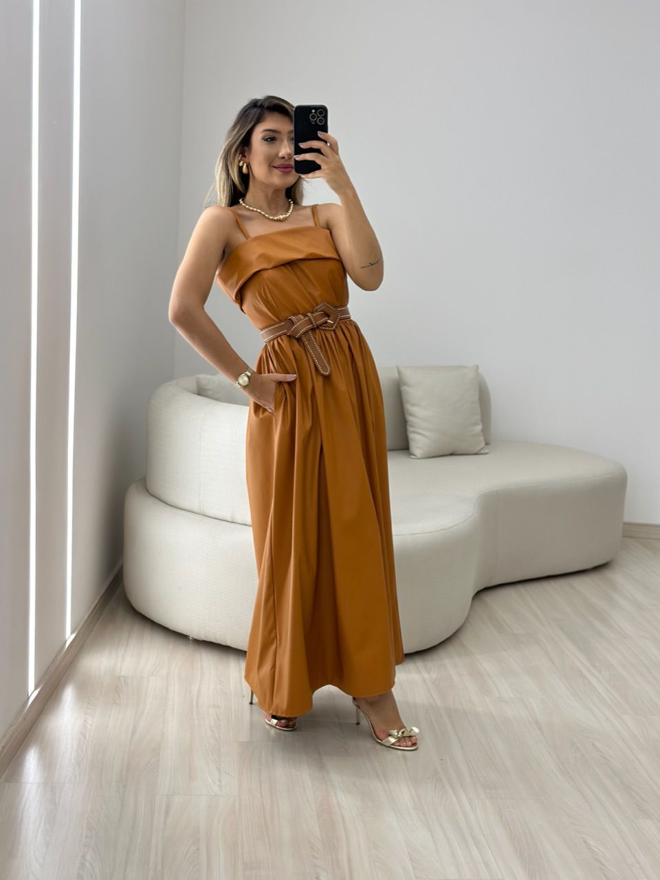 VESTIDO BRIANA COURINO CARAMELO