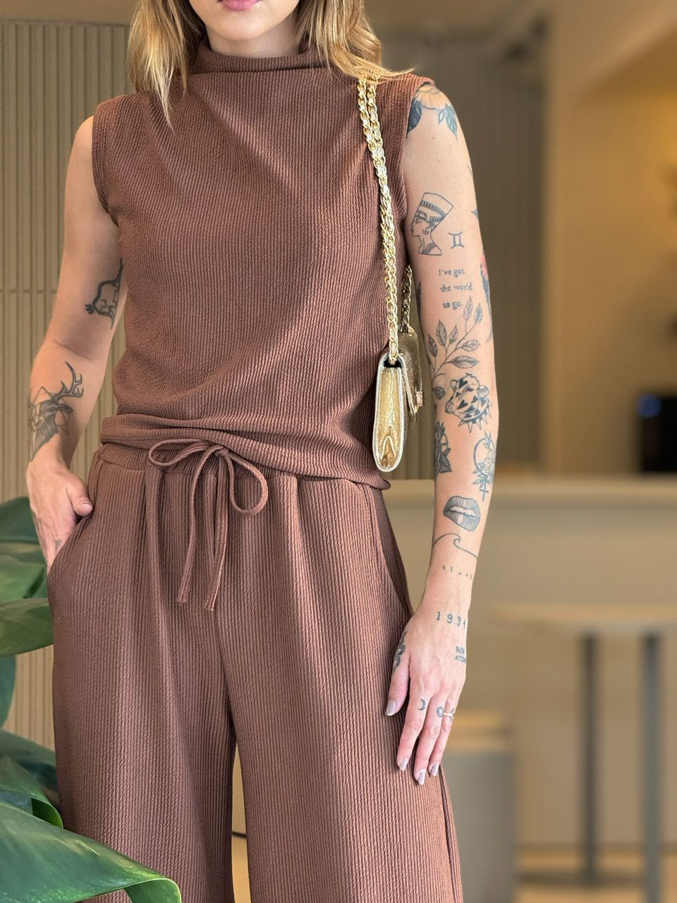 CONJUNTO VALÉRIA ANARRUGA MARROM
