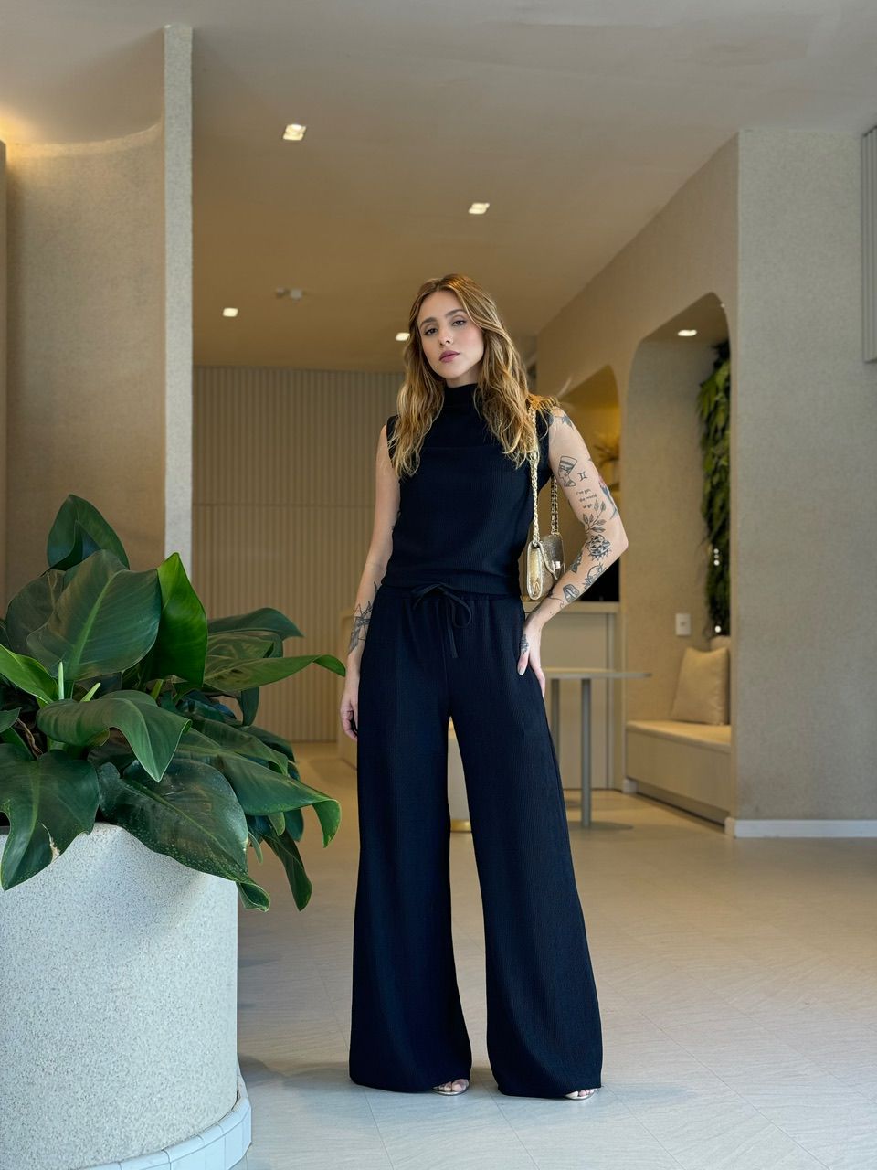 CONJUNTO VALÉRIA ANARRUGA PRETO
