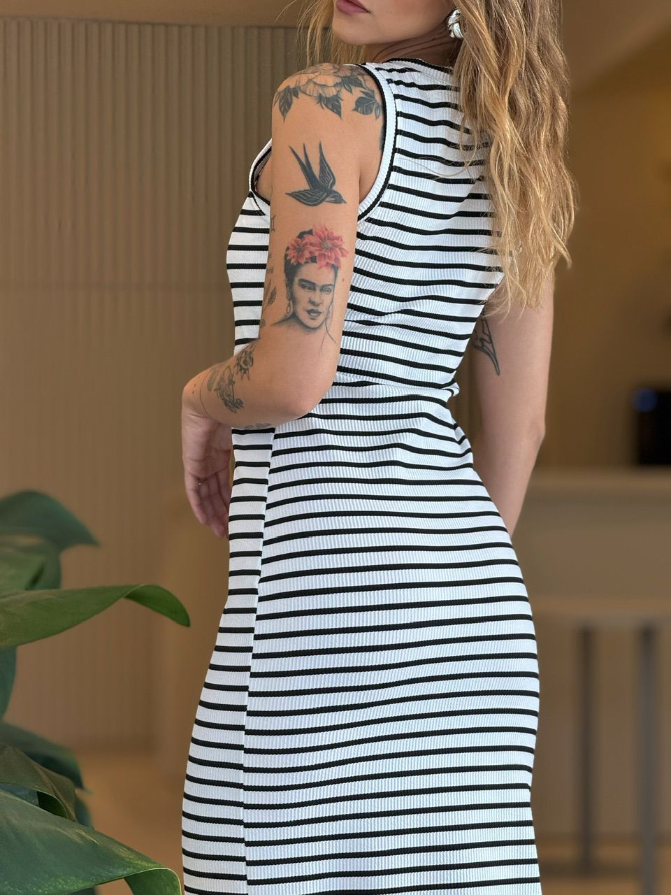VESTIDO ANA VITÓRIA LISTRADO OFF LISTRA FINA
