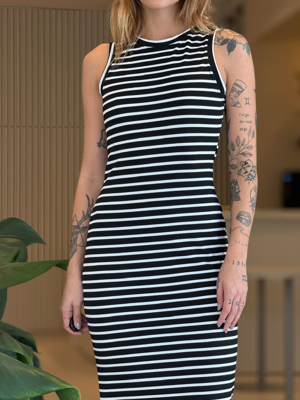 VESTIDO ANA VITÓRIA LISTRADO PRETO LISTRA FINA