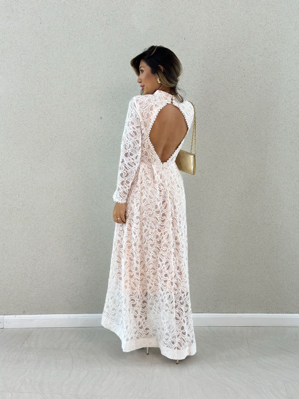 VESTIDO MANGA RENDA OFF/ NUDE
