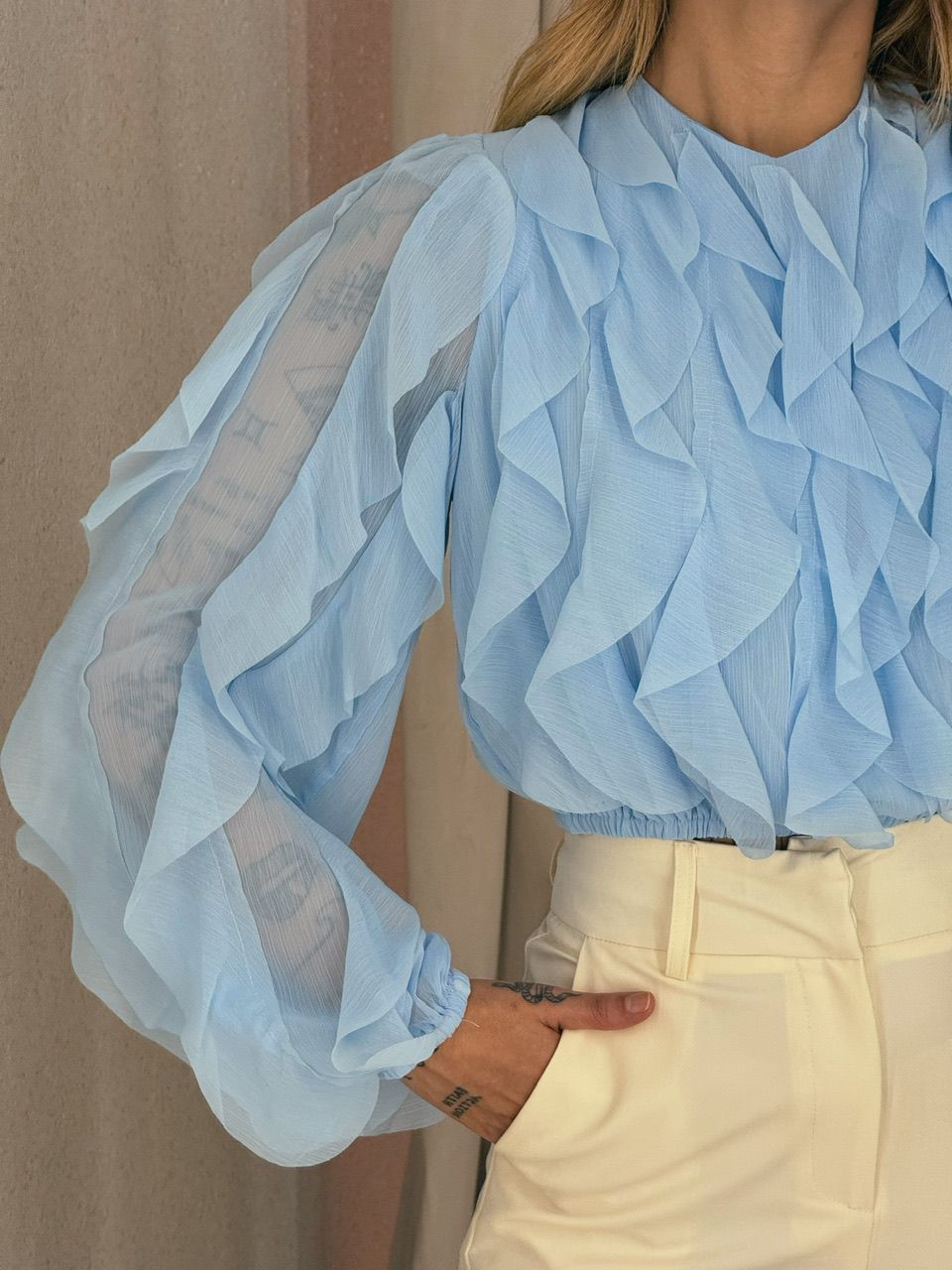 BLUSA FLÁVIA BABADO VERTICAL BABY BLUE