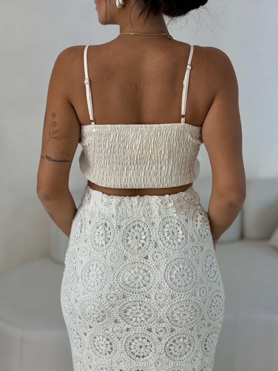 CROPPED MEL FLORES MARFIM
