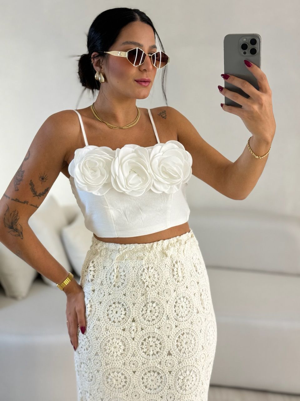 CROPPED MEL FLORES OFF