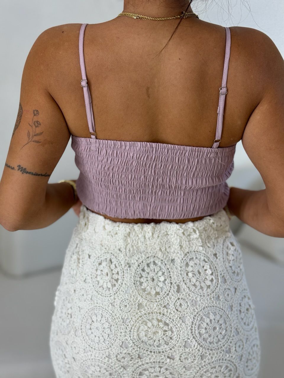 CROPPED MEL FLORES ROSA QUEIMADO