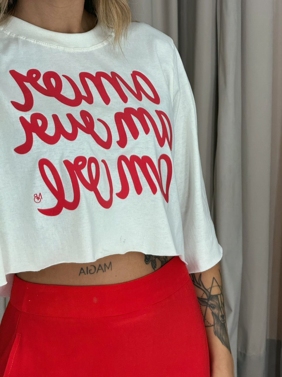 CROPPED AMOR AM off