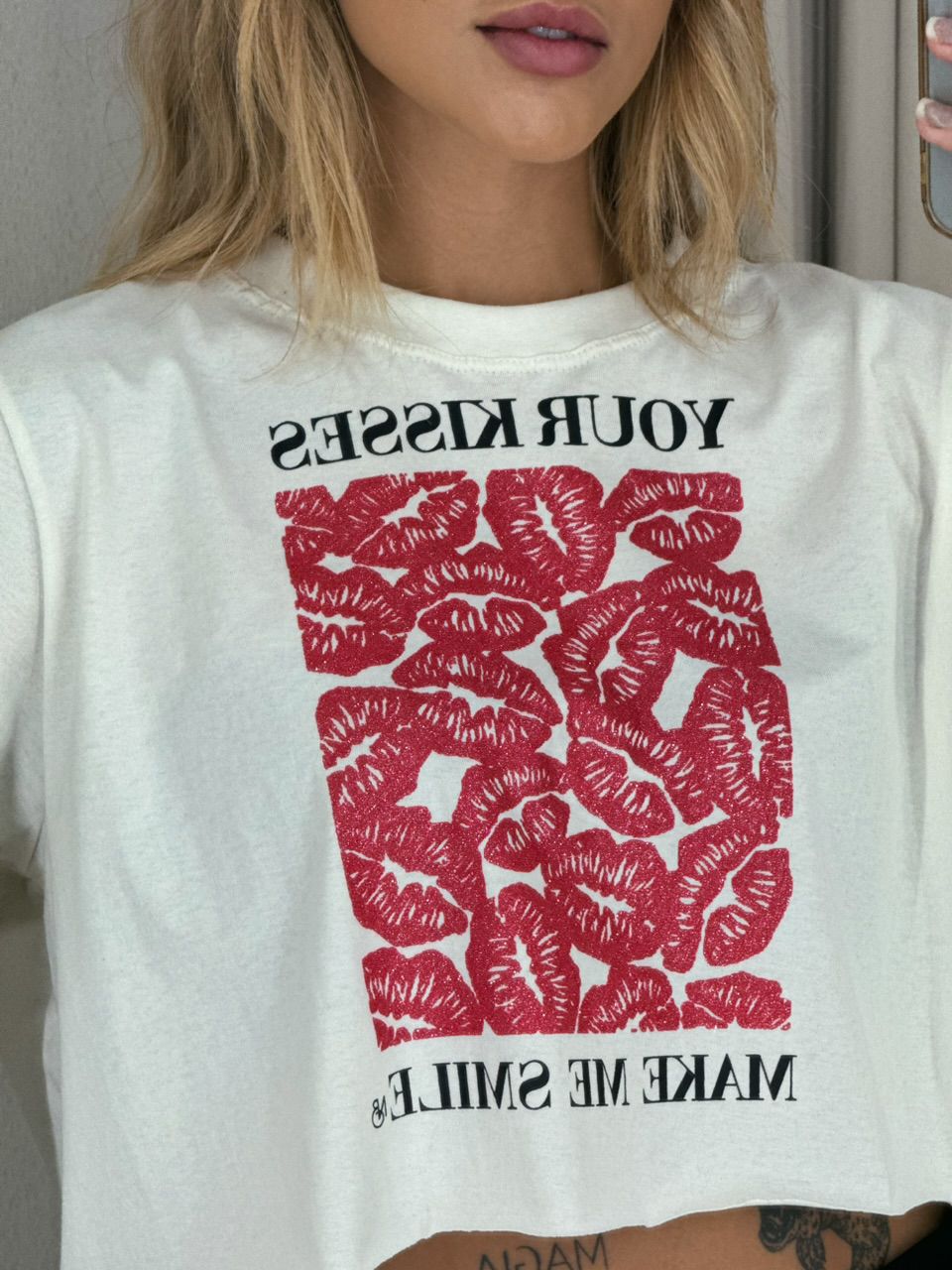 CROPPED YOUR KISSES OFF/VERMELHO