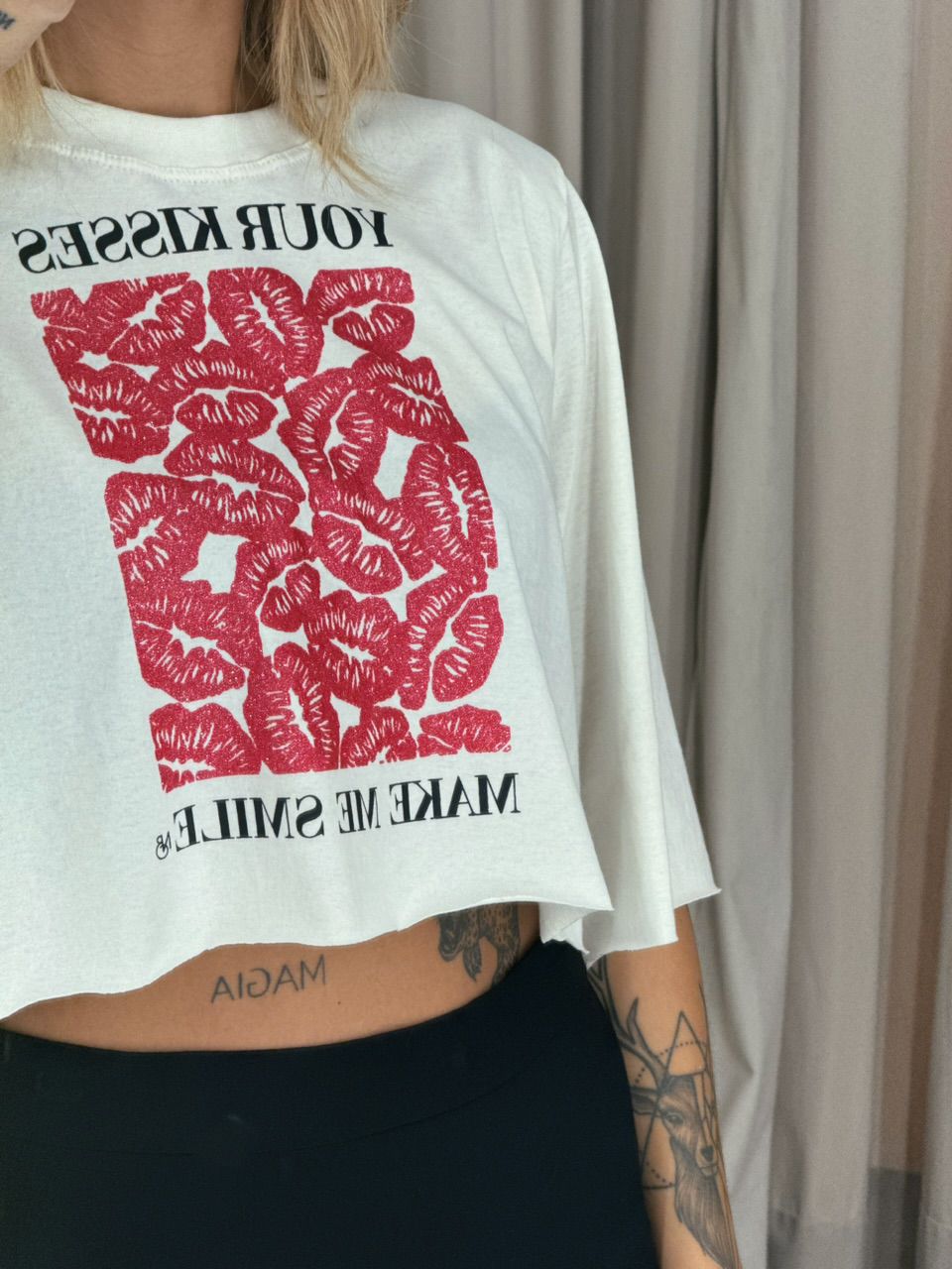 CROPPED YOUR KISSES OFF/VERMELHO