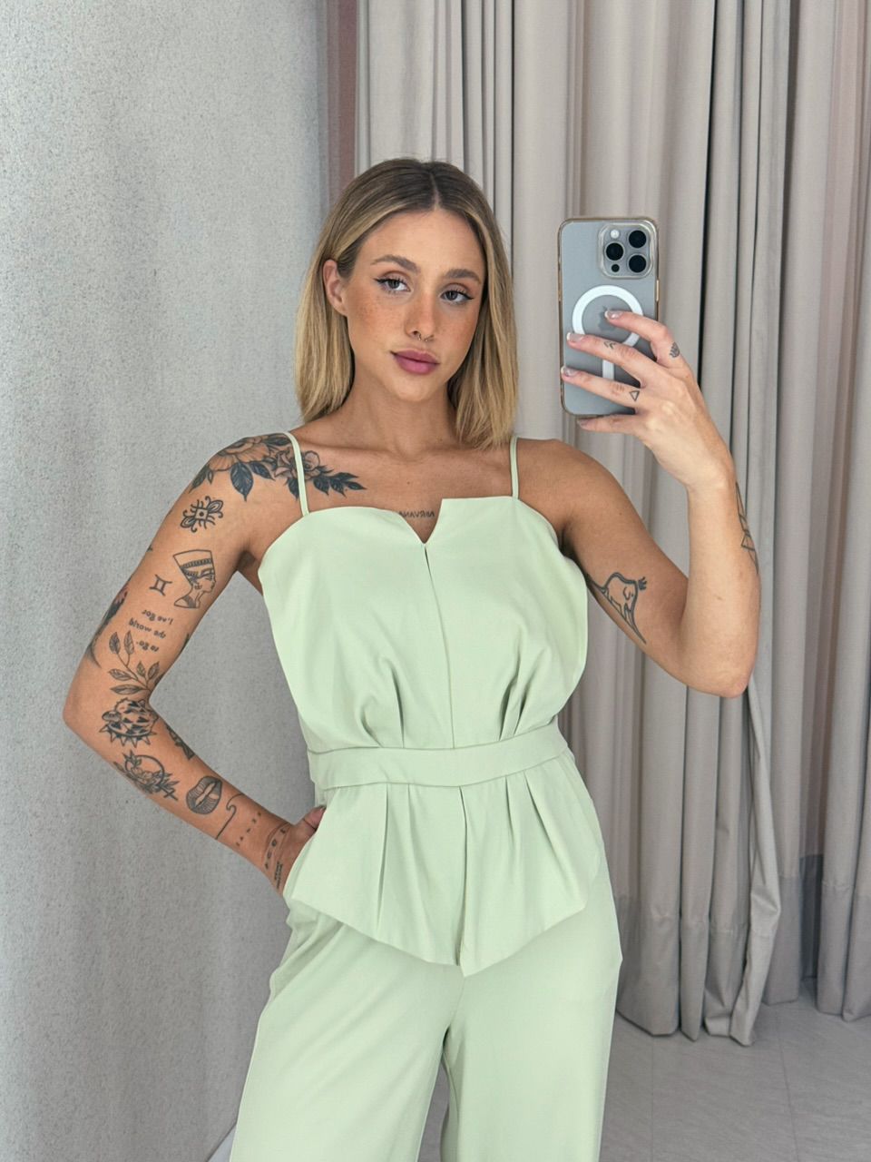 MACACÃO LUCIANA ALÇA VERDE