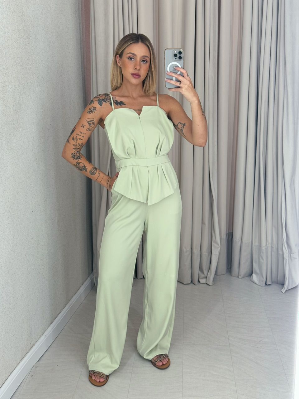 MACACÃO LUCIANA ALÇA VERDE
