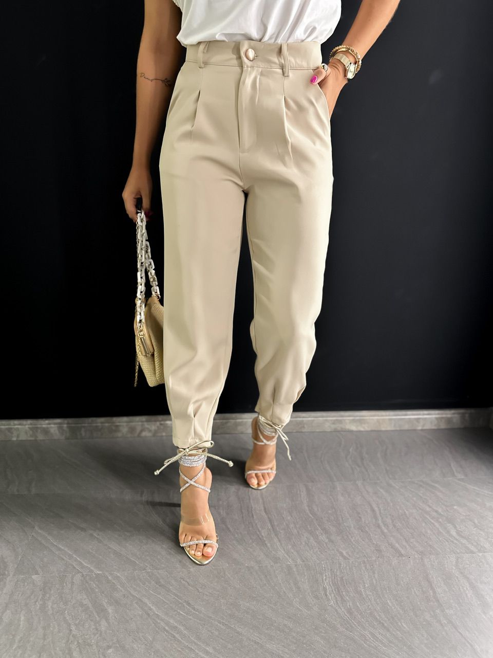 CALÇA LAVÍNIA CENOURA AREIA - 0048430110 - CAROLLA FERRARO