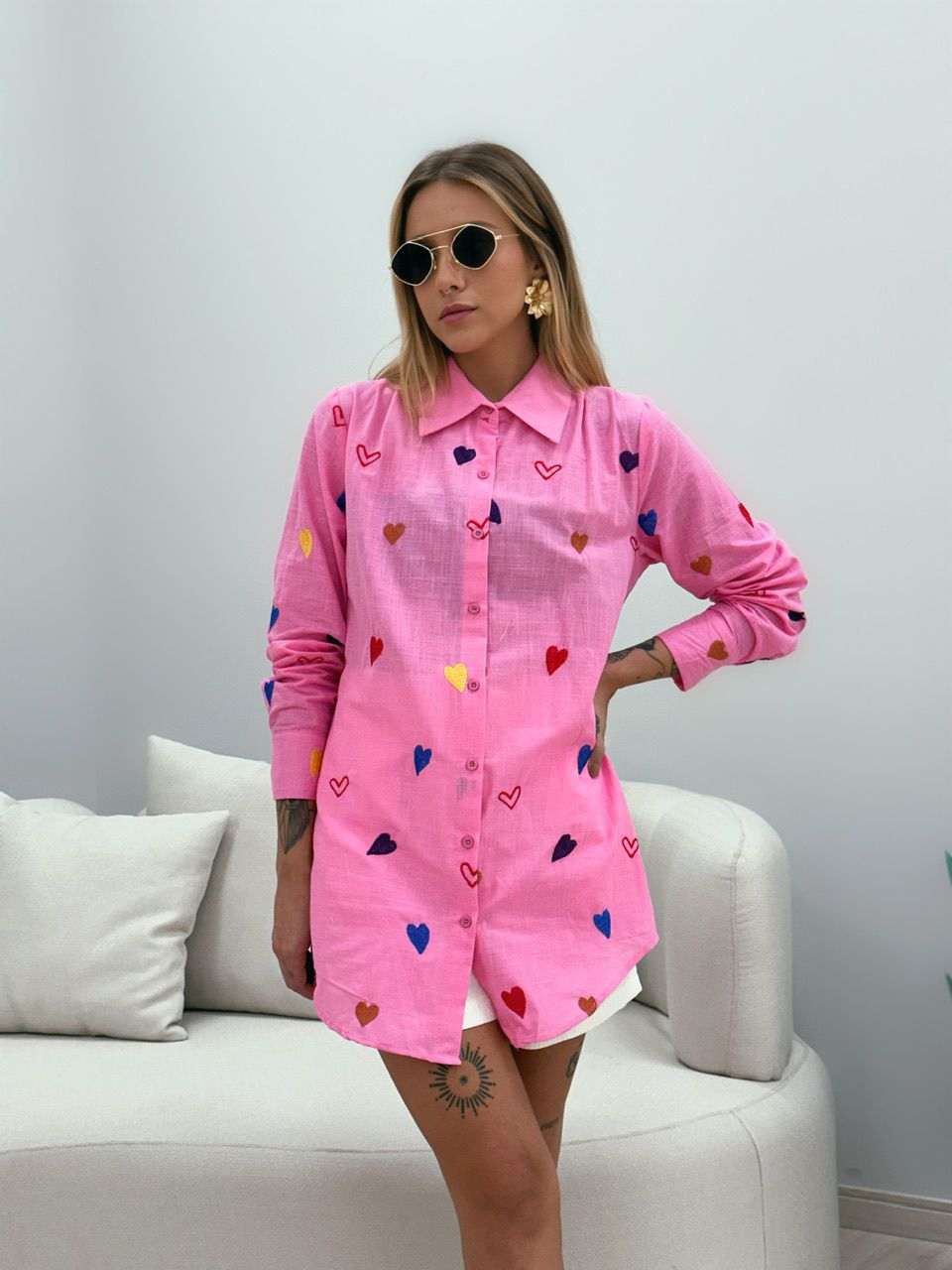 CAMISA CAMILA CORAÇÕES ROSA - 0048320031 - CAROLLA FERRARO