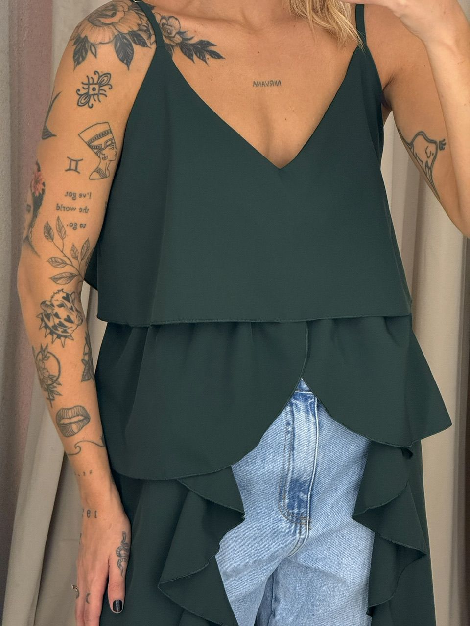 BLUSA LILA BABADOS ALÇA VERDE