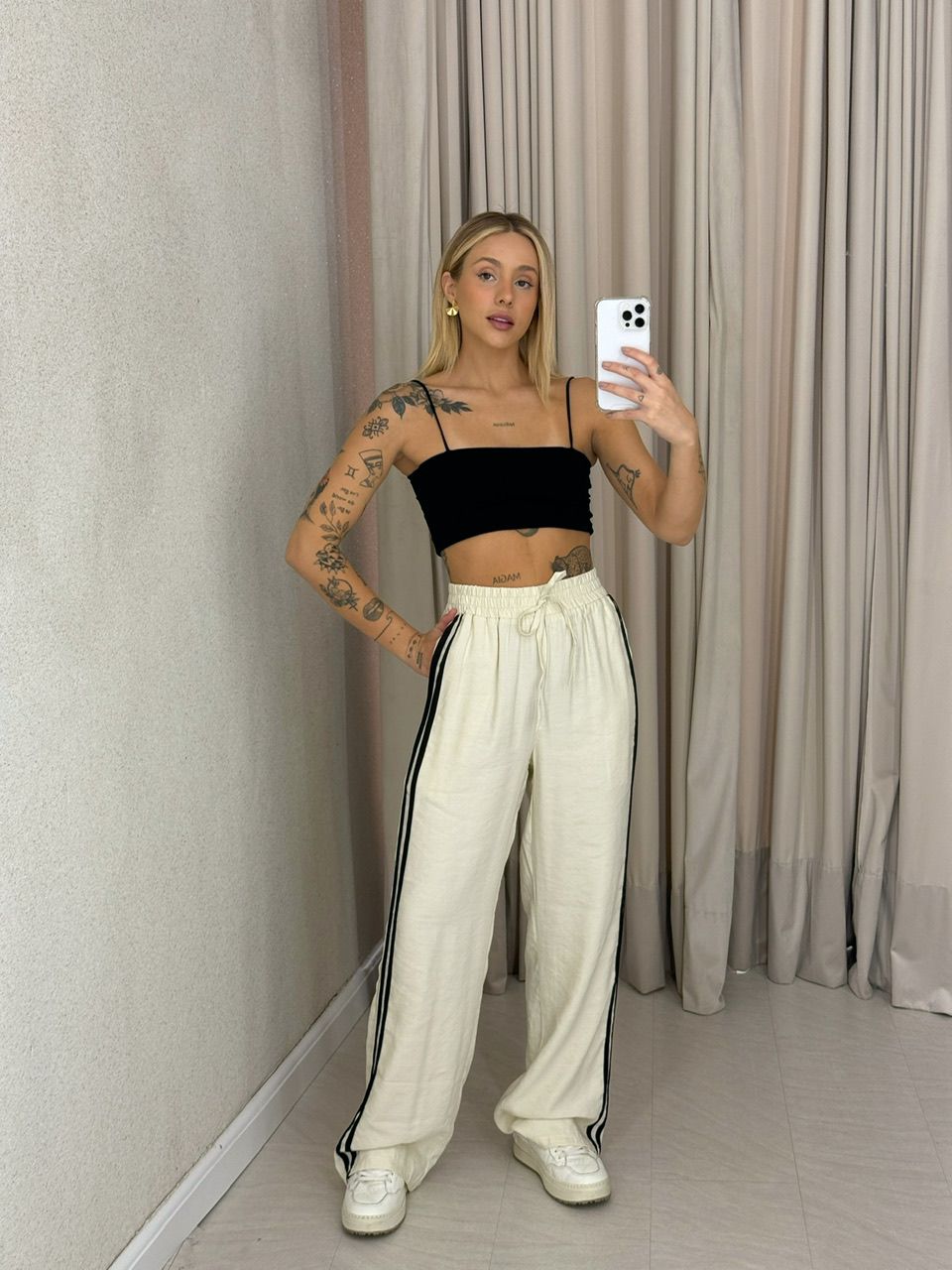 CALÇA ANA LAURA LISTRAS Areia