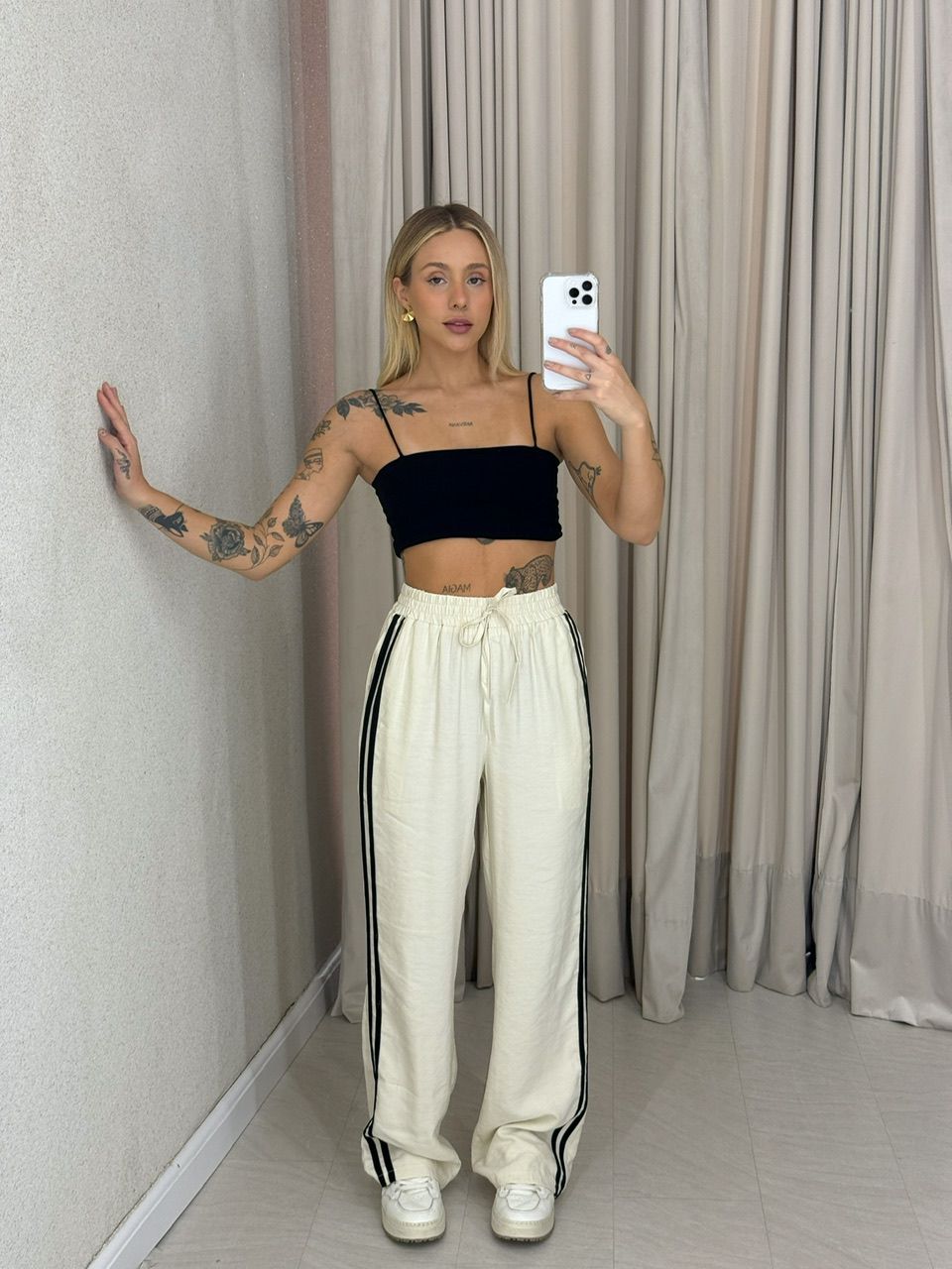 CALÇA ANA LAURA LISTRAS Areia