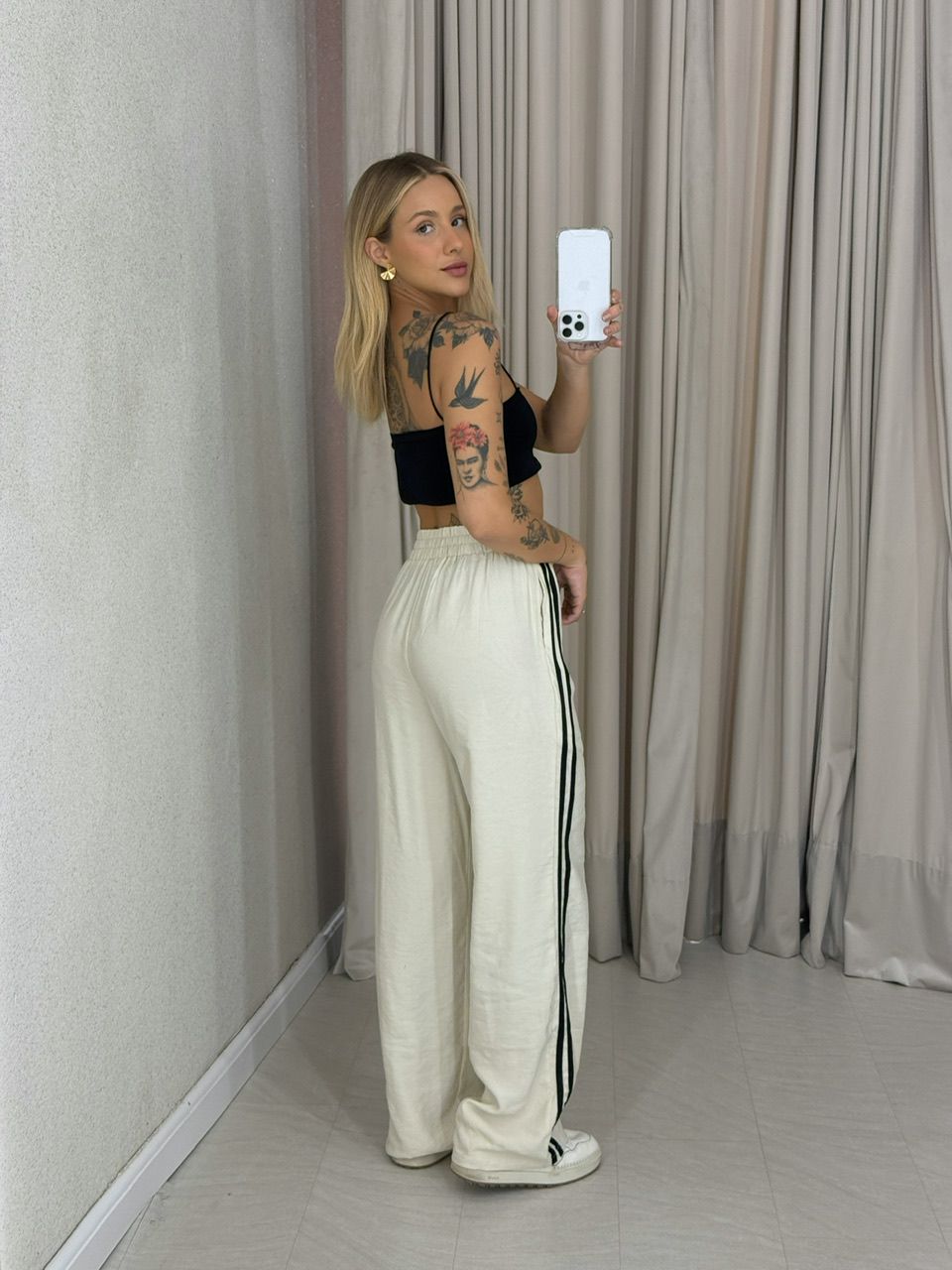 CALÇA ANA LAURA LISTRAS Areia