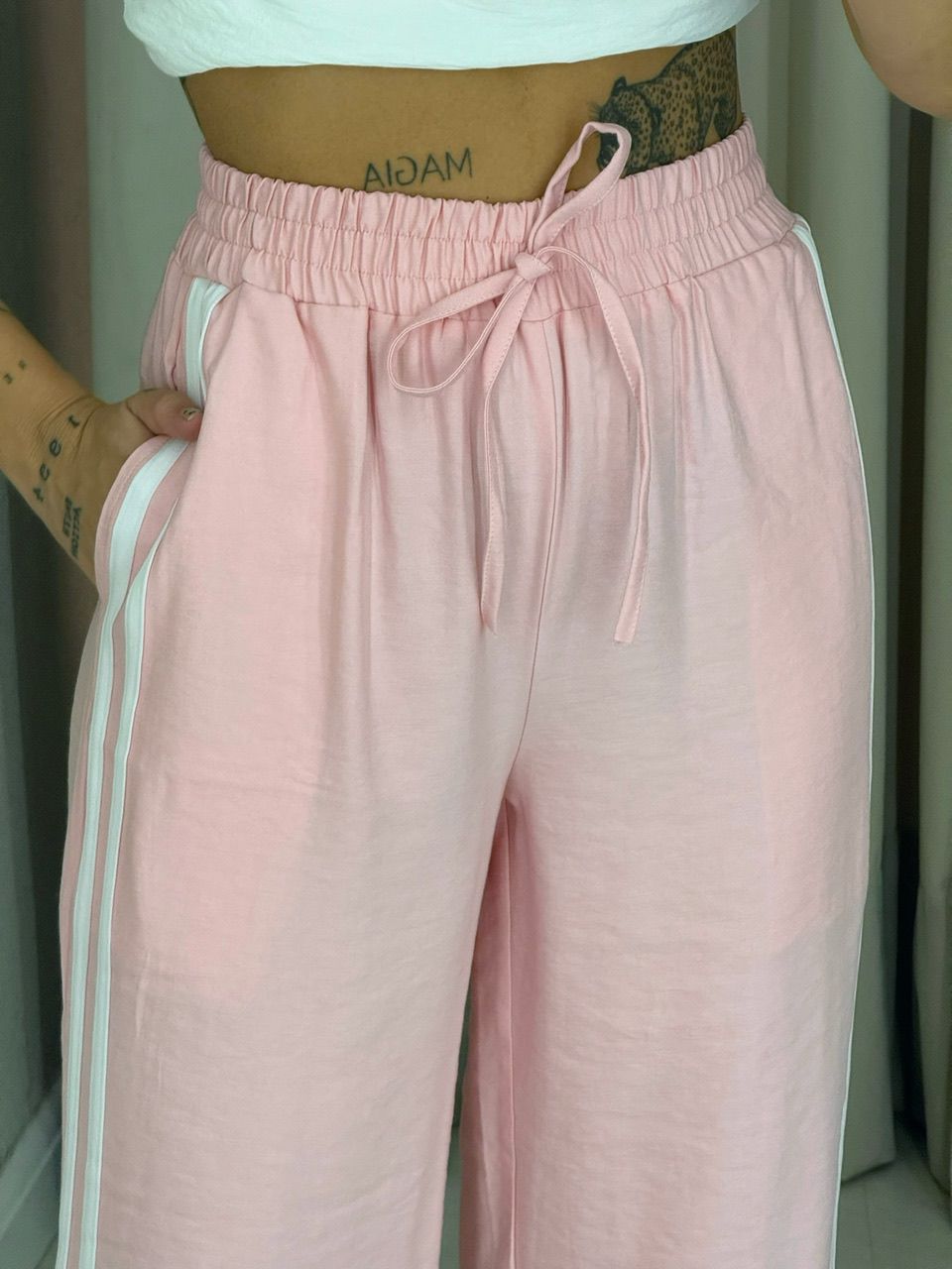 CALÇA ANA LAURA LISTRAS BABY PINK