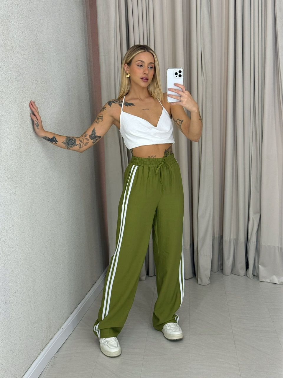 CALÇA ANA LAURA LISTRAS Verde Oliva