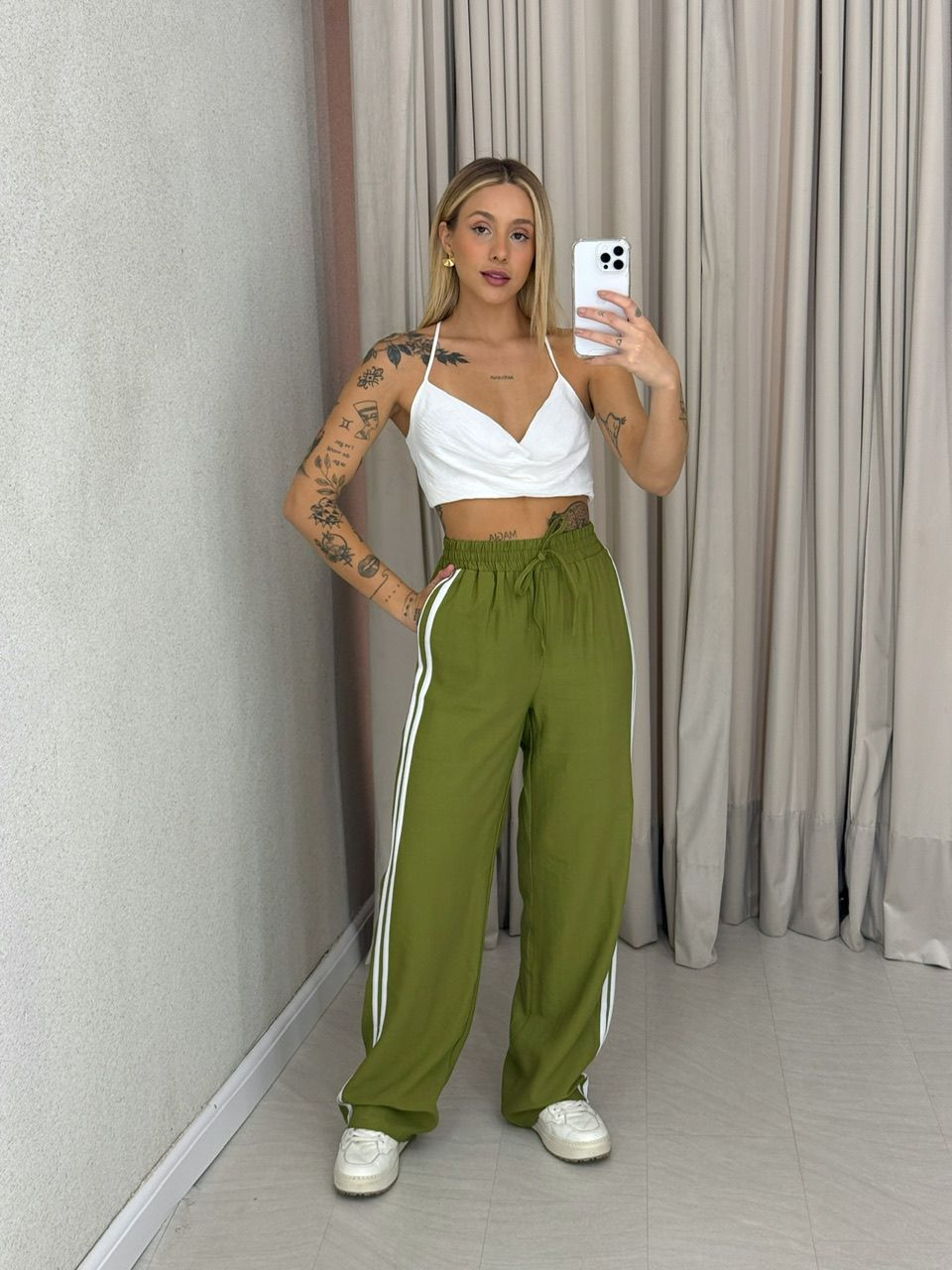 CALÇA ANA LAURA LISTRAS Verde Oliva