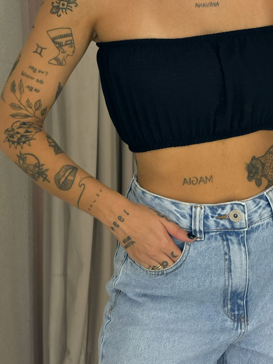 CROPPED ELENA TOP preto