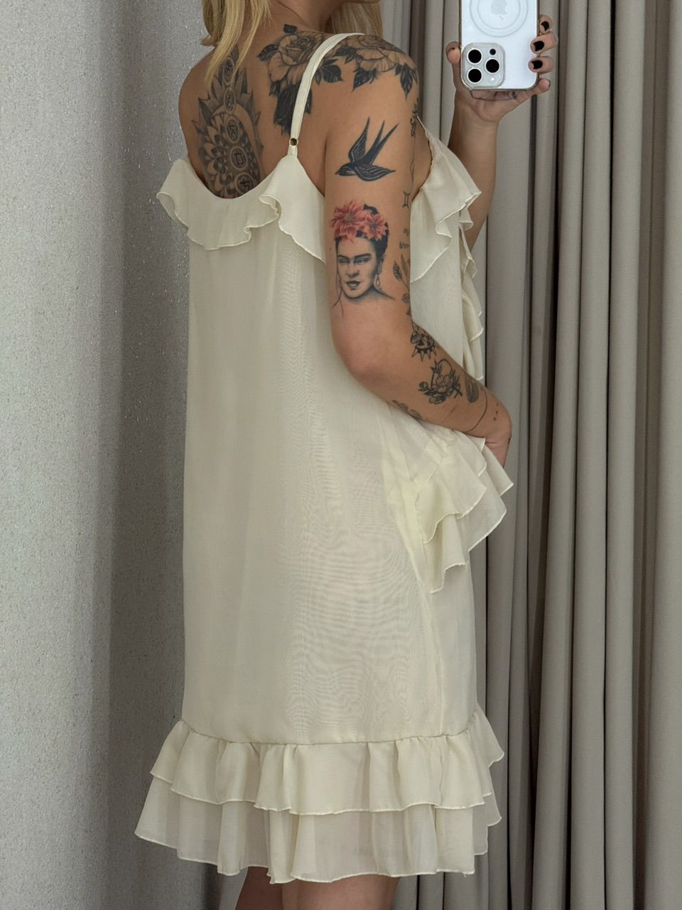 VESTIDO KAYLA ALÇA BABADOS Marfim
