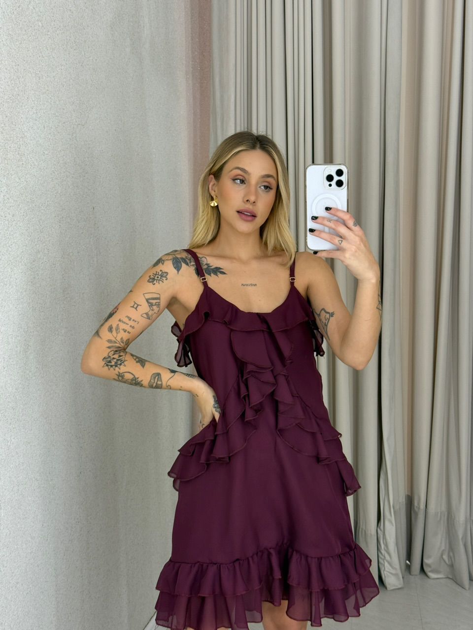 VESTIDO KAYLA ALÇA BABADOS VINHO