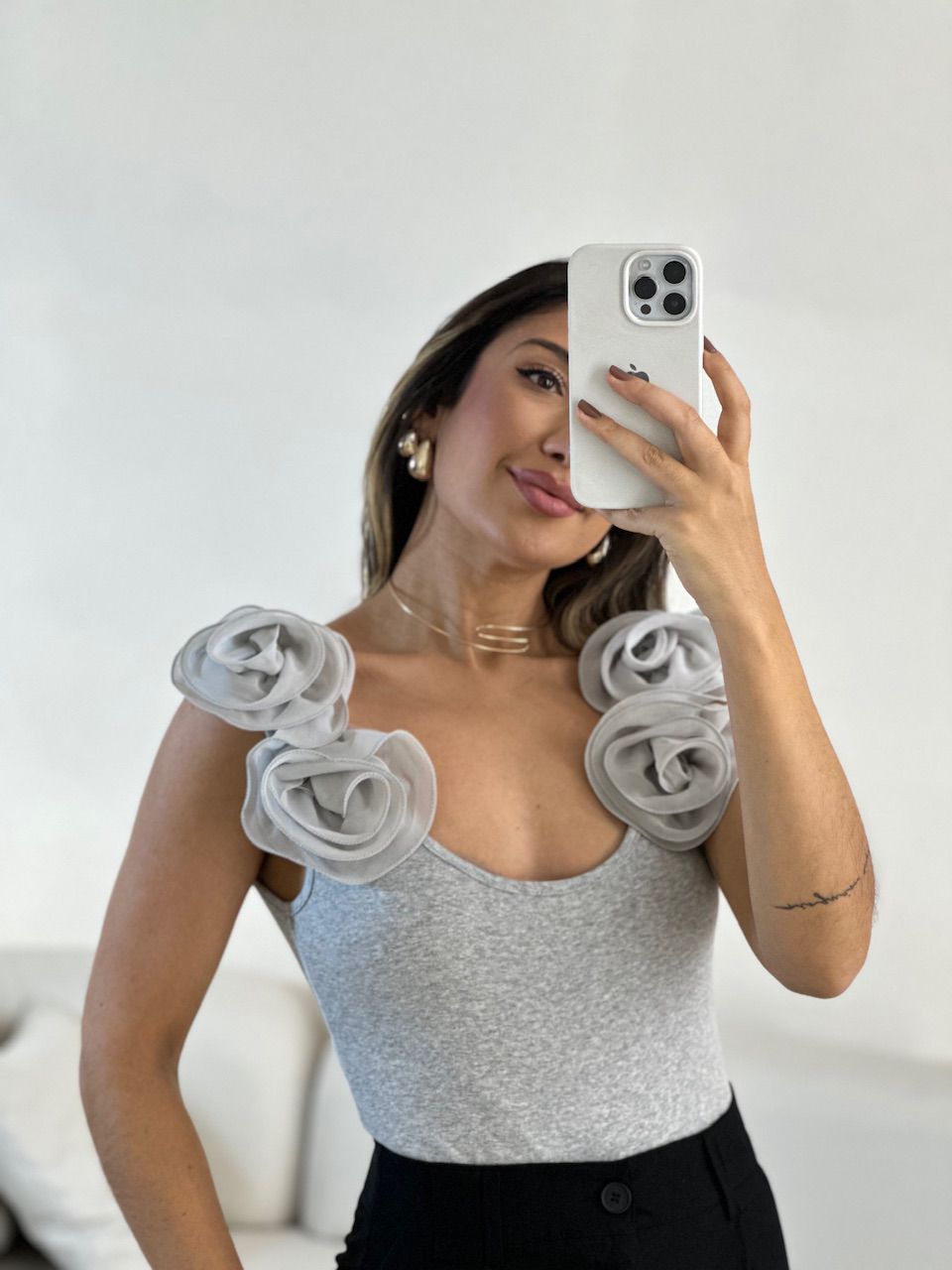 BODY DÁLIA FLOR Cinza
