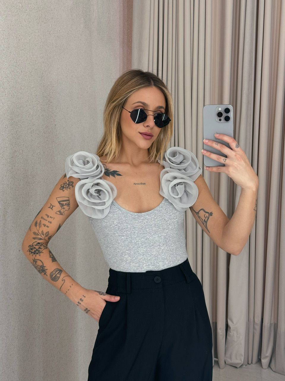 BODY DÁLIA FLOR Cinza