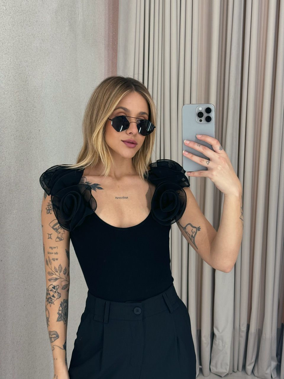 BODY DÁLIA FLOR preto