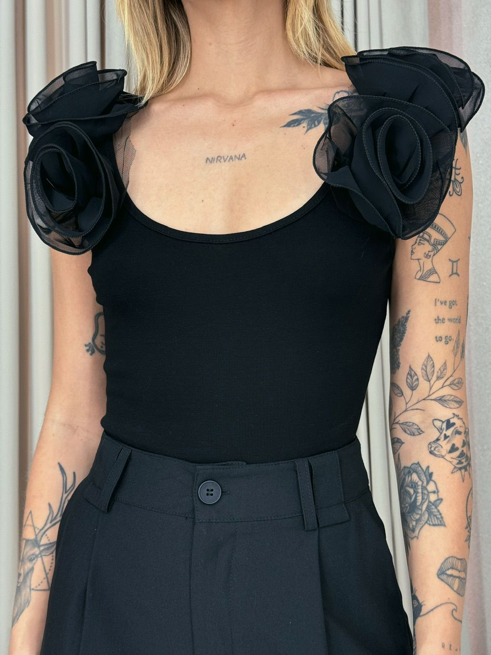 BODY DÁLIA FLOR preto