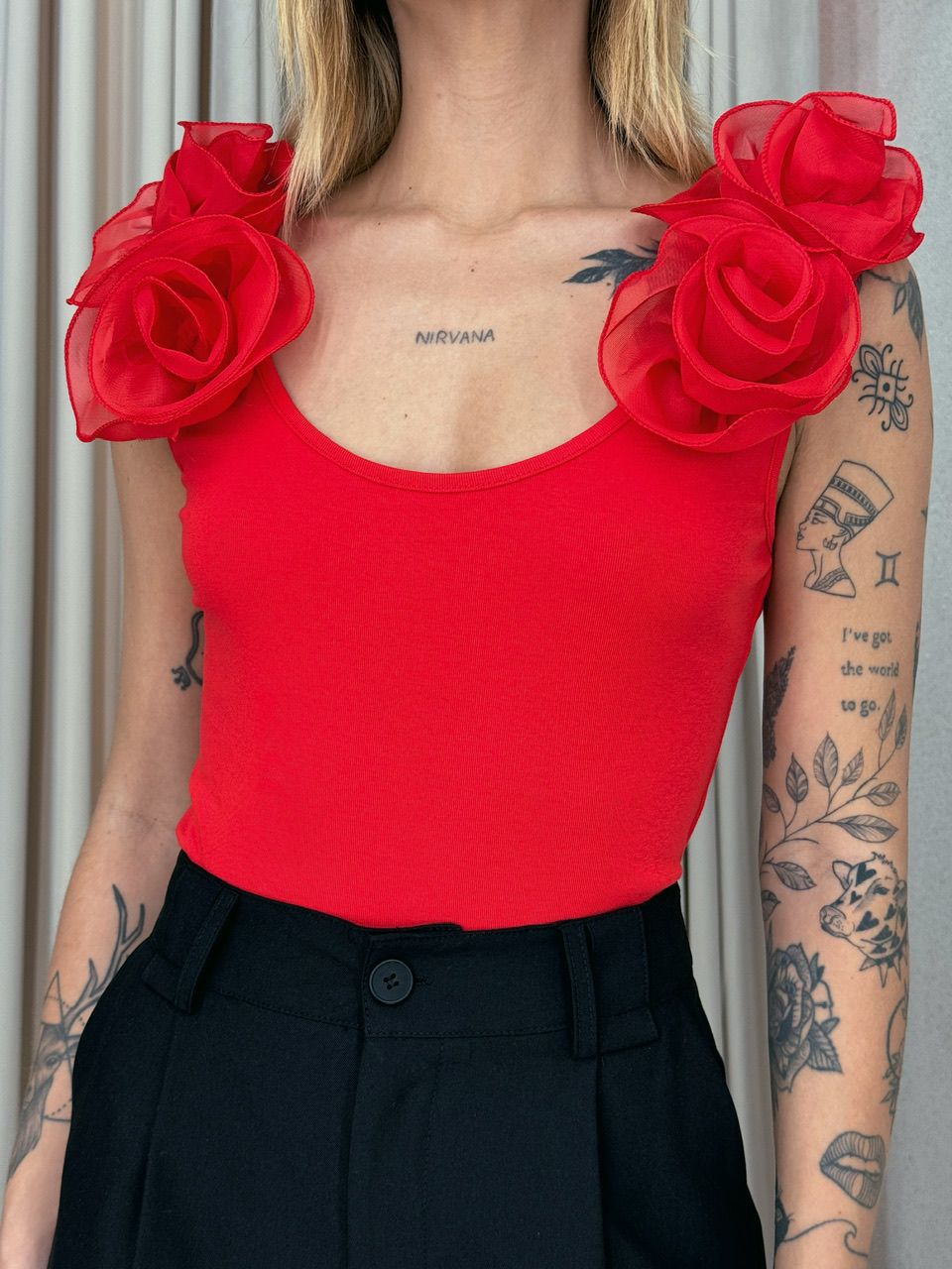 BODY DÁLIA FLOR vermelho