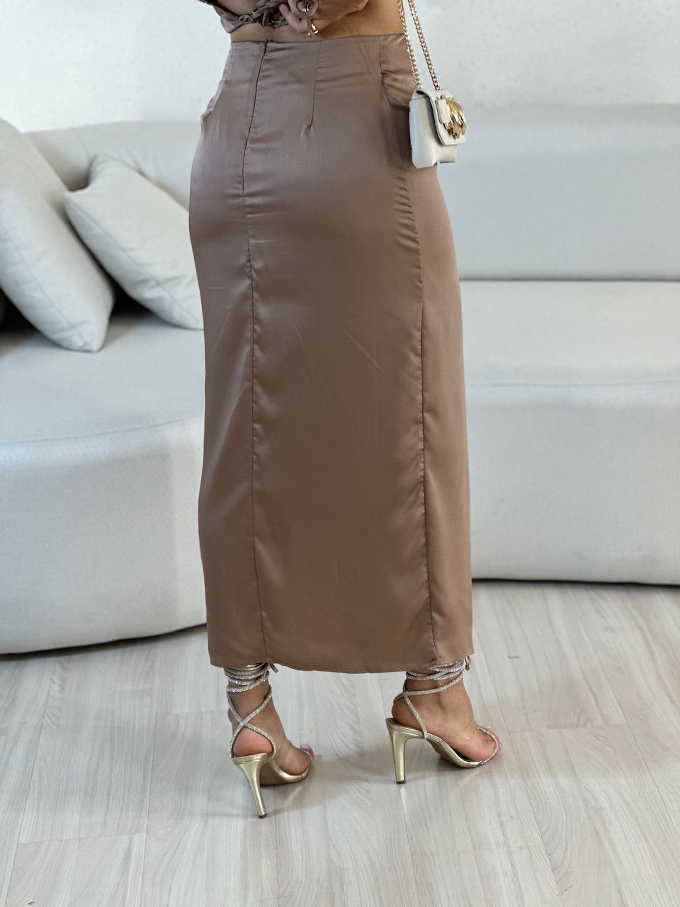 SAIA ESTHER ACETINADA NUDE